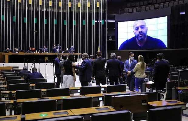 A prisão do deputado Daniel Silveira e os paradoxos processuais