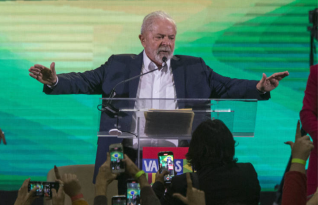 ‘A democracia não suporta grades’, diz Lula ao observar retirada de proteção ao redor do Palácio do Planalto