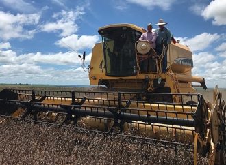 MST e governo do RN fazem parceria com China para trazer máquinas para agricultura familiar