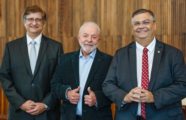 Presidente Lula indica Flávio Dino ao STF e Paulo Gonet à PGR