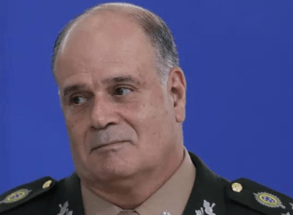 Tese usada por Bolsonaro para acabar com a democracia no Brasil foi inspirada por Ives Gandra