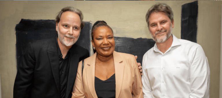Margareth Menezes se reúne com artistas, produtores e representantes do setor cultural em São Paulo