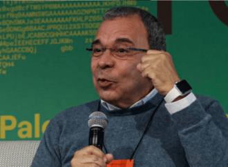 Militares causaram todos os golpes, mas país os desconhece, diz historiador em livro