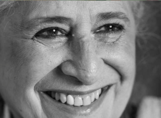 Maria Bethânia lembra os grandes momentos de 60 anos de carreira