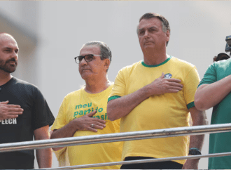 ‘Operação Tabajara’ protagonizada por Tarcísio e Eduardo deixa Centrão à beira de ataque de nervos