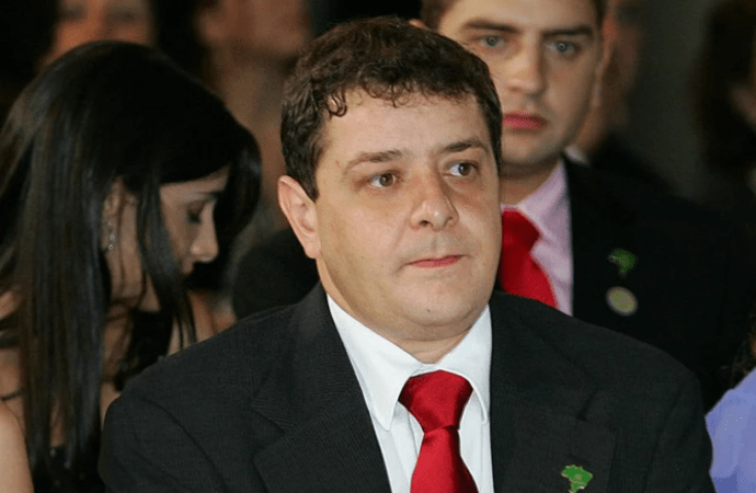 Nada ilegal: Quebra de sigilo de Lulinha não revela depósitos do Careca do INSS