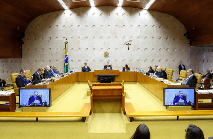 O processo de impeachment de ministros do STF deveria ser mais efetivo? NÃO