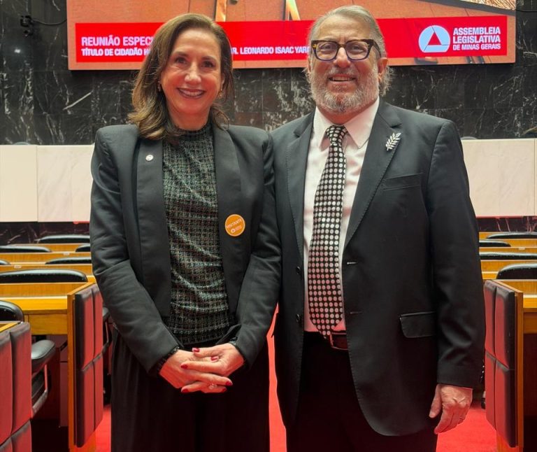Membro do IAB recebe o título de cidadão honorário de Minas Gerais