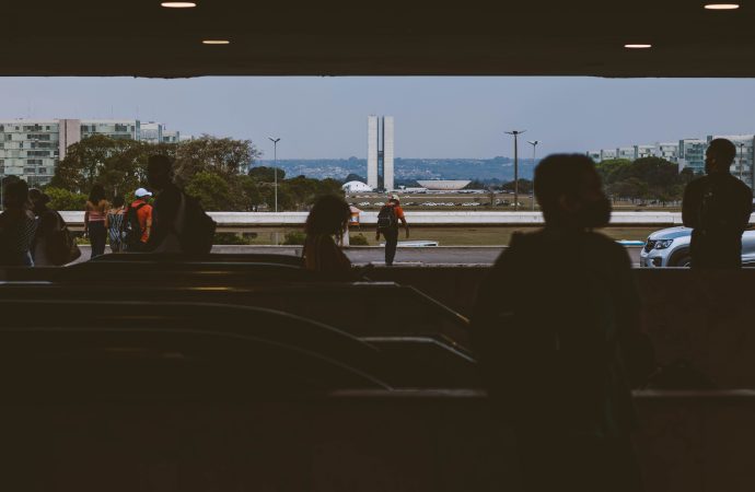 Uma escolha de país: o Congresso vai proteger a juventude ou alimentar as facções?